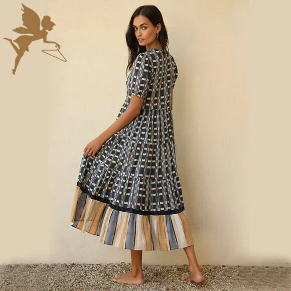 RO'S GARDEN Daphne Batik Print Midi Dress - Picture 2 of 9